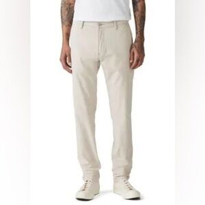 NWT LEVI’S XX Chino Standard Taper Pants Chinos White 33 x 34